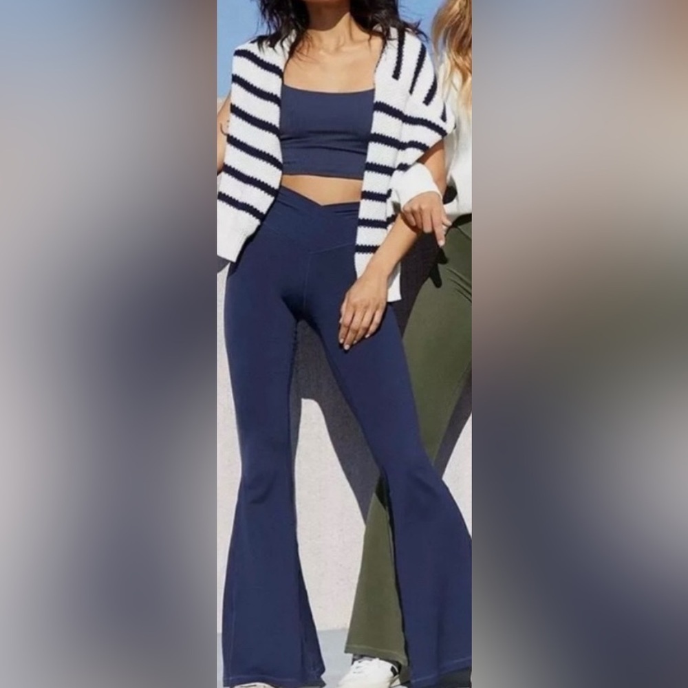 Aerie Offline Navy Blue Real Me Super Flare Ribbed Crossover Sz Small Short NWT